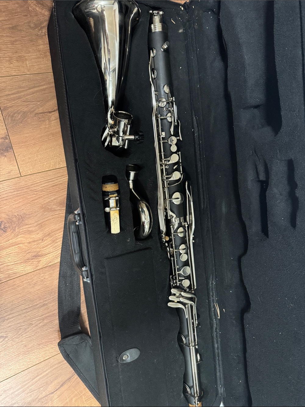 Black Clarinet with Silver Keys – Classic Woodwind (Brand Unspecified)